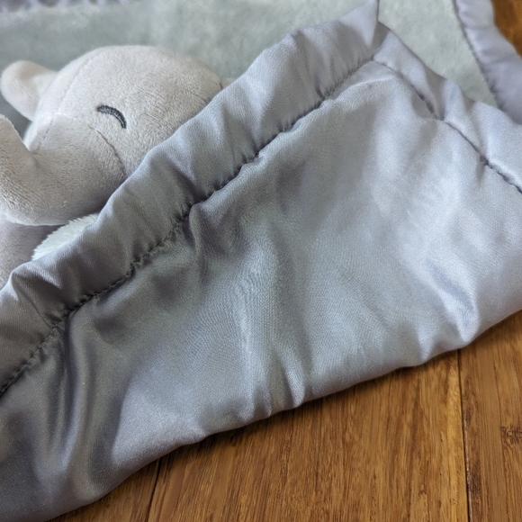 Carter's elephant lovey security blanket - Picture 3 of 4